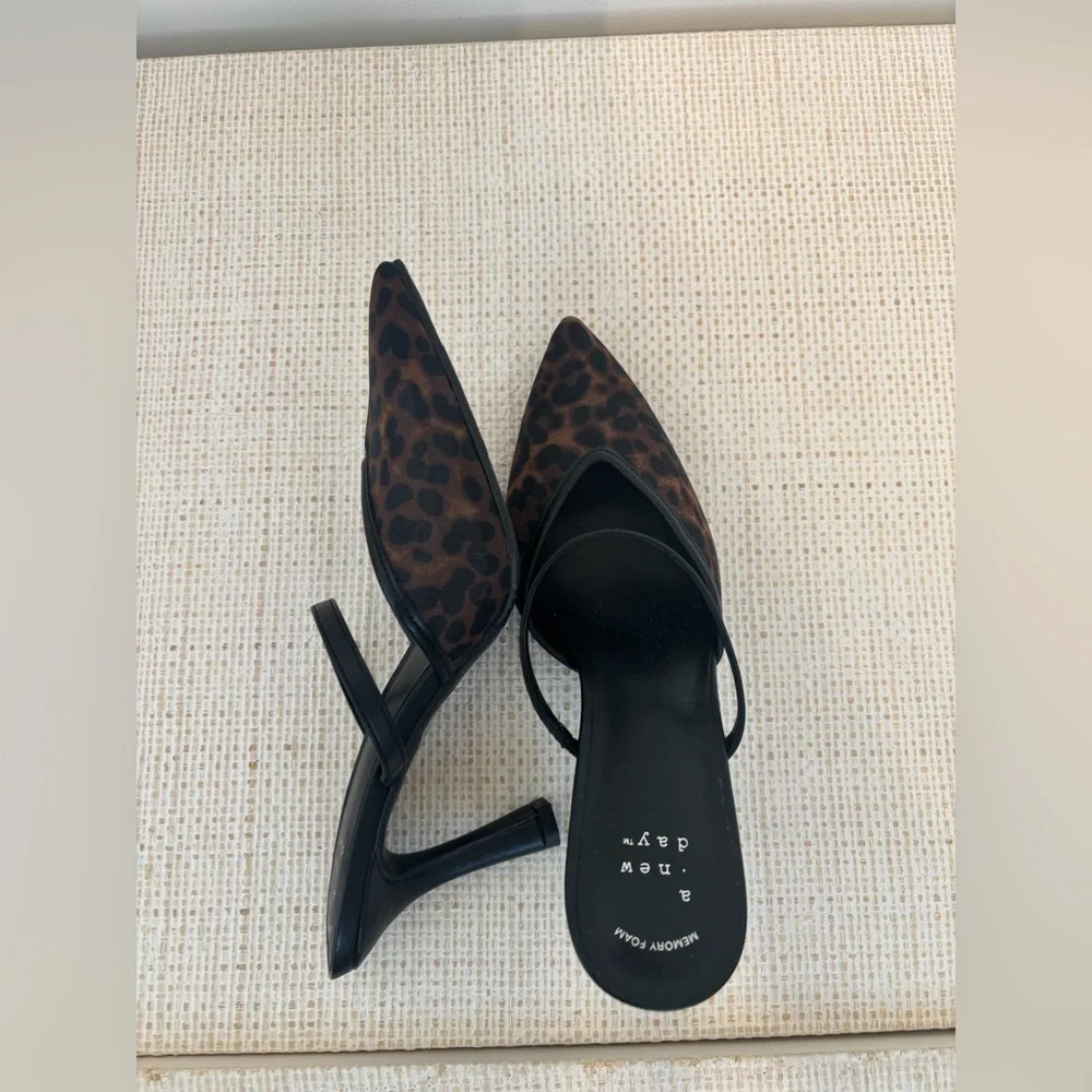 A New Day Sonia Heels - Picture 4 of 5